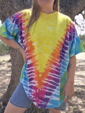 Vintage 90's Fruit of the Loom Tie Dye T-Shirt XL Single Stitch Made in USA